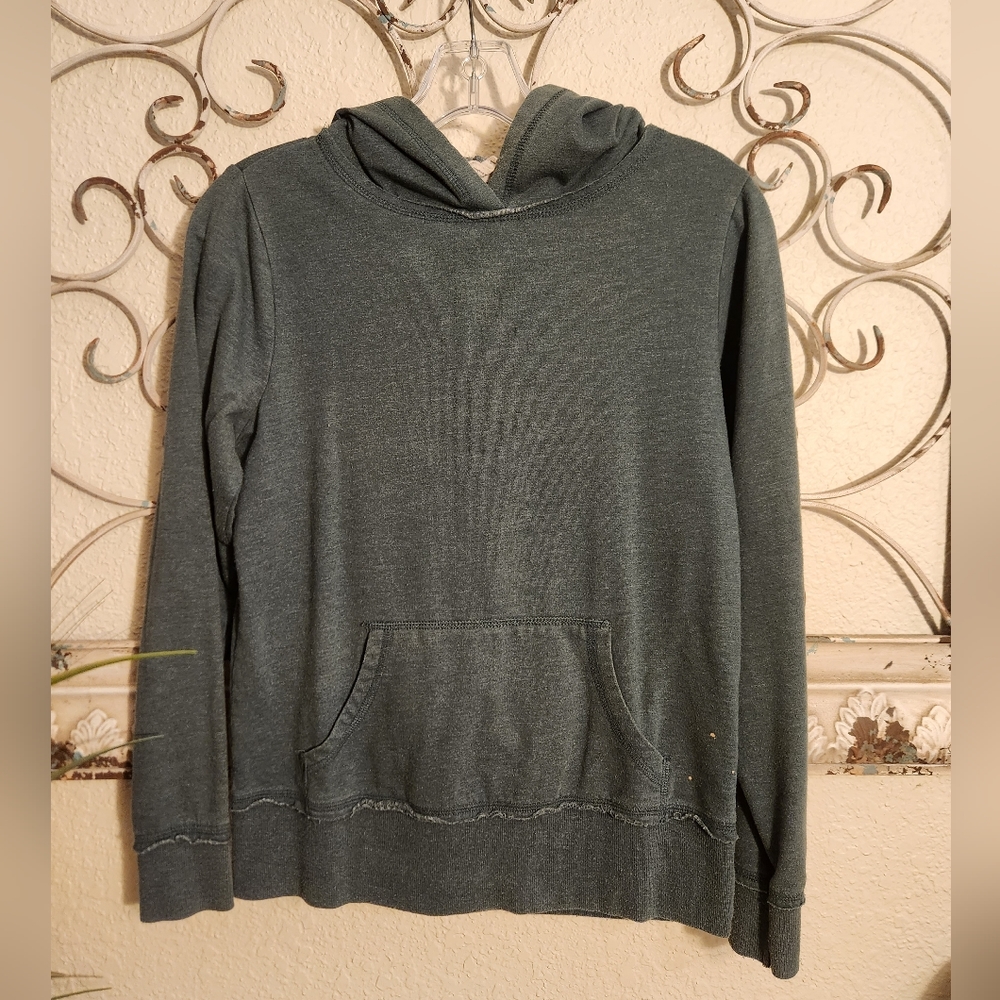 🦄 Essentials by Full Tilt pullover in green